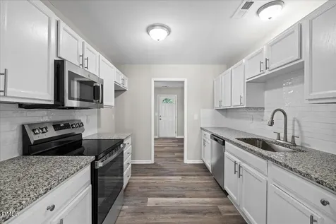 4721 Tanglewood Oaks Street Raleigh NC 27610