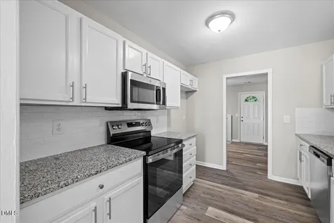 4721 Tanglewood Oaks Street Raleigh NC 27610