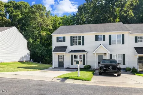 4721 Tanglewood Oaks Street Raleigh NC 27610
