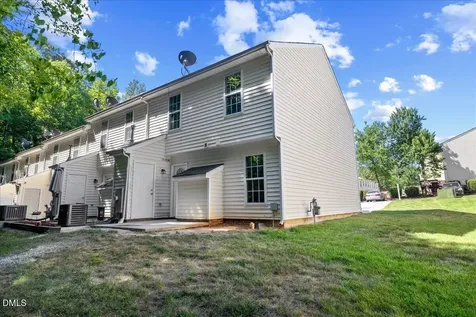 4721 Tanglewood Oaks Street Raleigh NC 27610