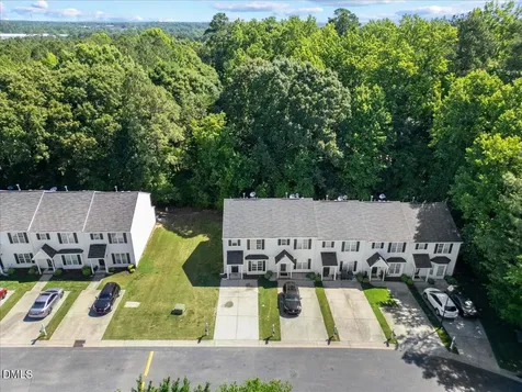 4721 Tanglewood Oaks Street Raleigh NC 27610