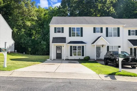 4721 Tanglewood Oaks Street Raleigh NC 27610
