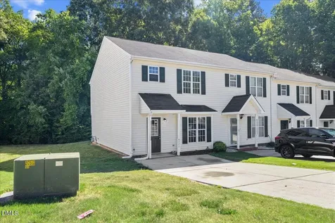 4721 Tanglewood Oaks Street Raleigh NC 27610
