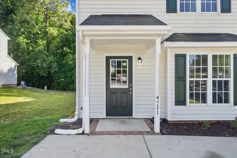 4721 Tanglewood Oaks Street Raleigh NC 27610