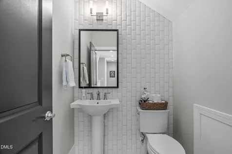 401 Grand Highclere Way Apex NC 27523
