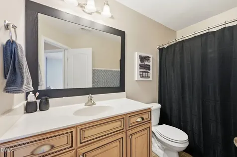 4019 Comrie Lane Burlington NC 27215