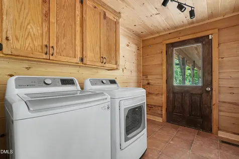 2920 N Nc 42 Highway Goldston NC 27252