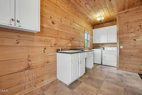 2920 N Nc 42 Highway Goldston NC 27252