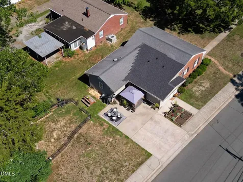 1702 W Front Street Burlington NC 27215