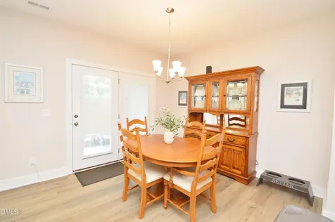 823 Pryor Street Mebane NC 27302