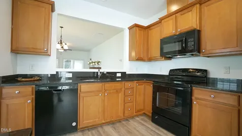542 Tomkins Loop Cary NC 27519