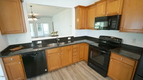 542 Tomkins Loop Cary NC 27519