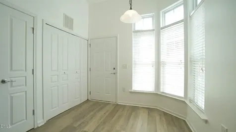 542 Tomkins Loop Cary NC 27519
