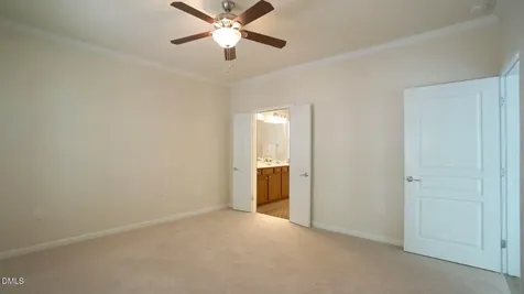 542 Tomkins Loop Cary NC 27519