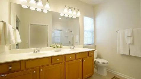 542 Tomkins Loop Cary NC 27519