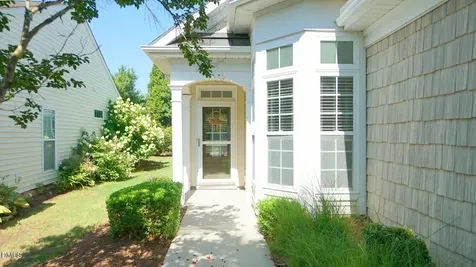 542 Tomkins Loop Cary NC 27519