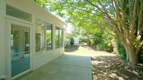 542 Tomkins Loop Cary NC 27519