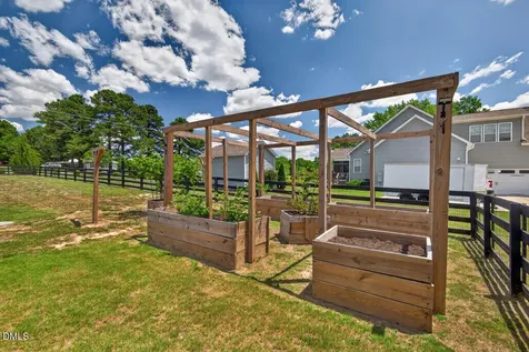 21 E Odell Lane Zebulon NC 27597