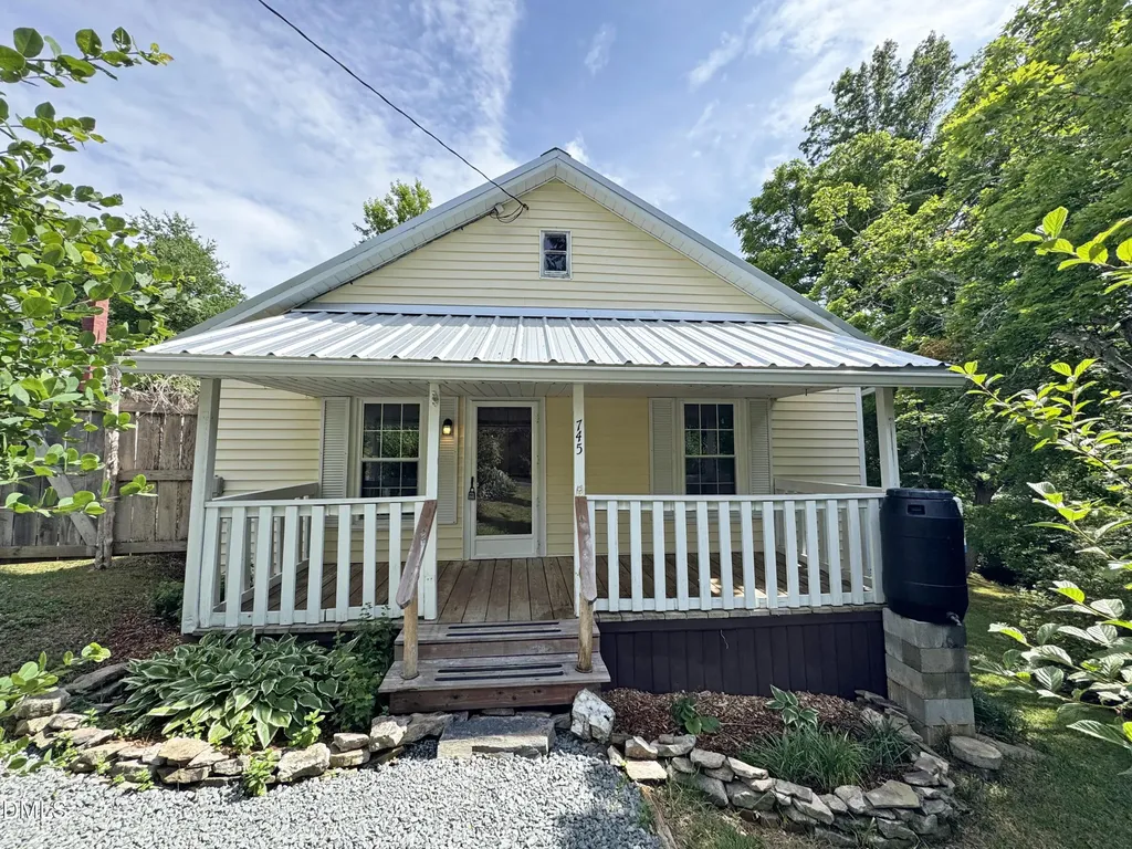 745 Rex Hillsborough NC 27278