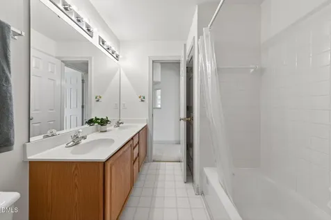 101 Greygate Place Cary NC 27518