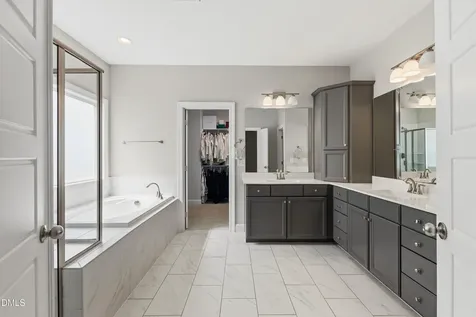 7421 Stonehenge Farm Lane Raleigh NC 27613