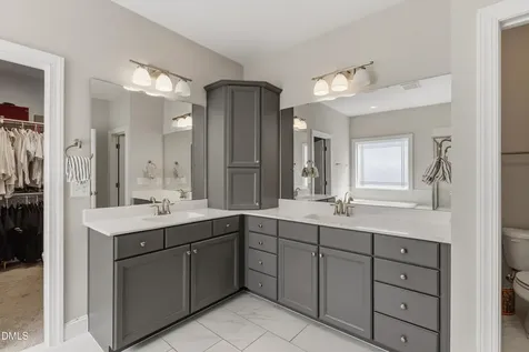 7421 Stonehenge Farm Lane Raleigh NC 27613