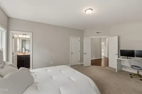 7421 Stonehenge Farm Lane Raleigh NC 27613