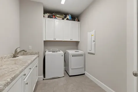 7421 Stonehenge Farm Lane Raleigh NC 27613