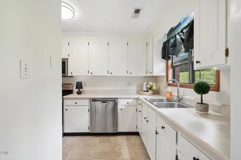 118 Clancy Circle Cary NC 27511