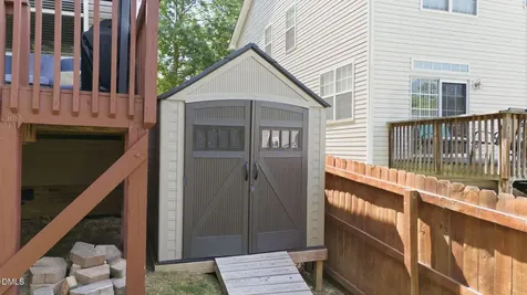 5702 Orchard Beach Lane Raleigh NC 27616