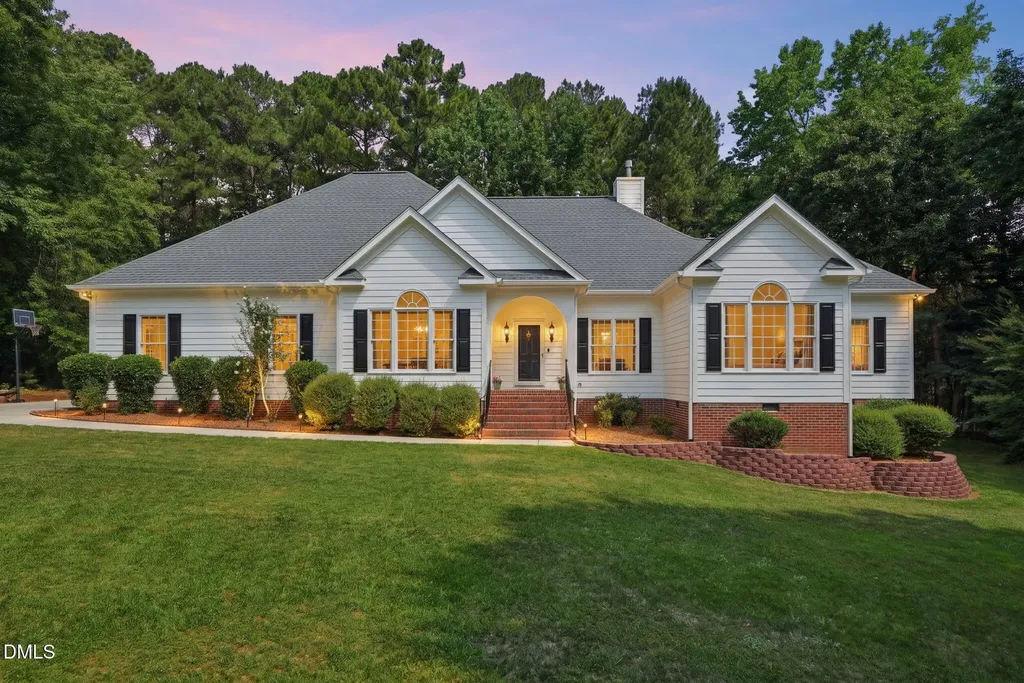 2704 Dray Court Raleigh NC 27613