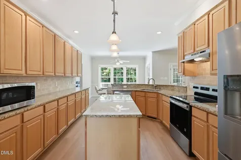 2704 Dray Court Raleigh NC 27613