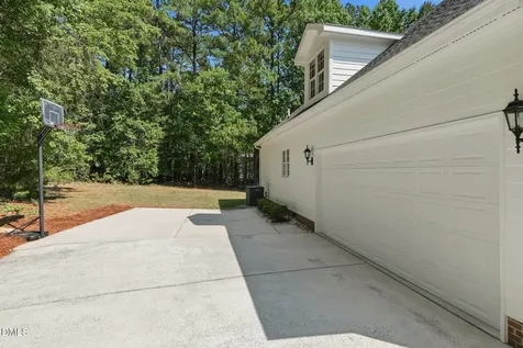 2704 Dray Court Raleigh NC 27613