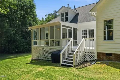 2704 Dray Court Raleigh NC 27613