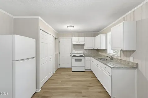 113 E Franklin Street Zebulon NC 27597