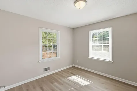 113 E Franklin Street Zebulon NC 27597