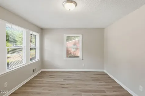 113 E Franklin Street Zebulon NC 27597
