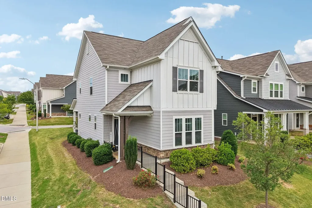 124 Daisy Grove Lane Holly Springs NC 27540