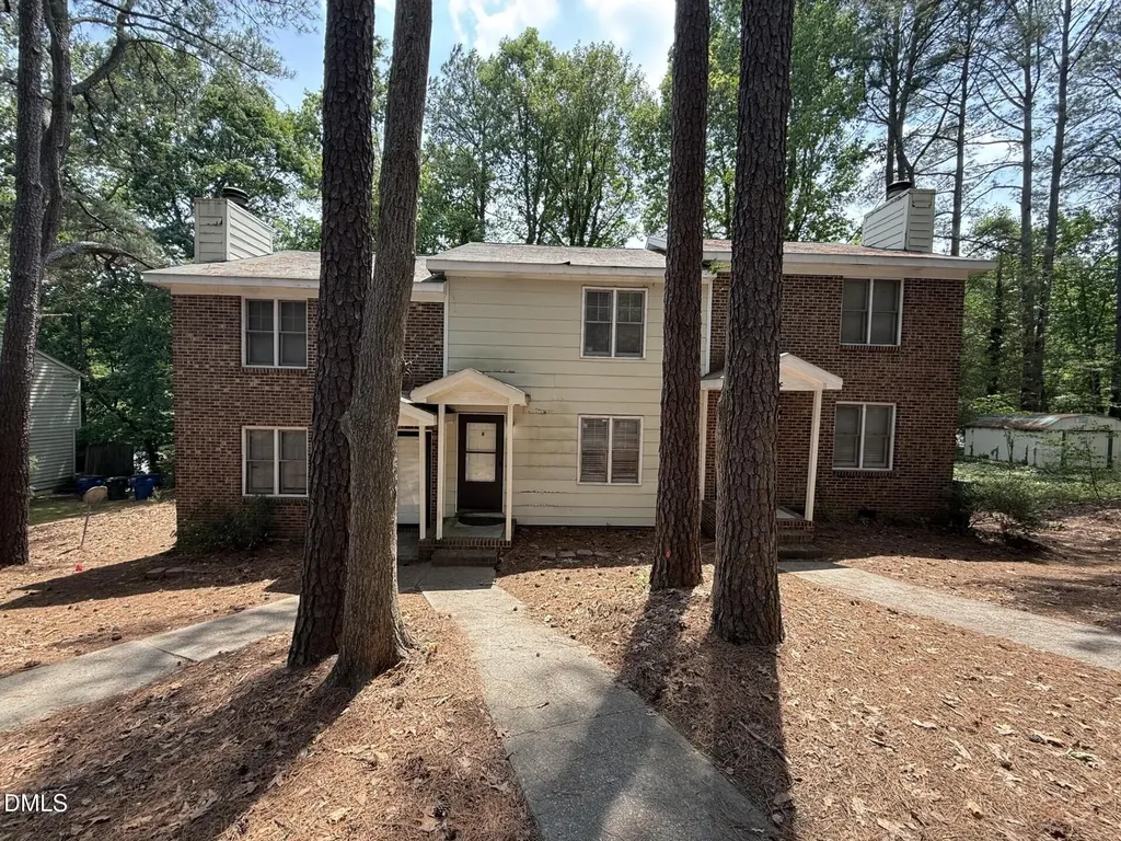 925 Hearthridge Court Raleigh NC 27609