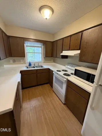 925 Hearthridge Court Raleigh NC 27609