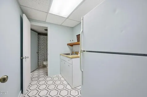 6101 Dresden Lane Raleigh NC 27612