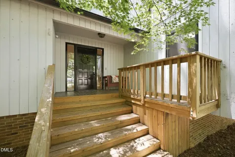 6101 Dresden Lane Raleigh NC 27612