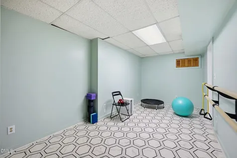6101 Dresden Lane Raleigh NC 27612