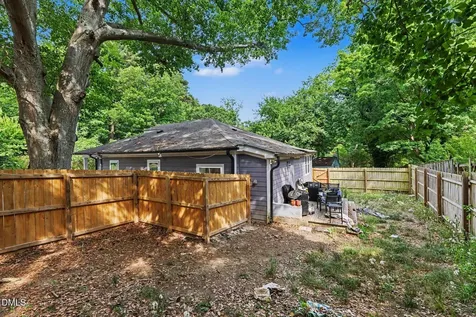 425 E Stallings Street Clayton NC 27520