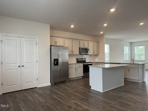 724 Dorset Stream Drive Fuquay Varina NC 27526