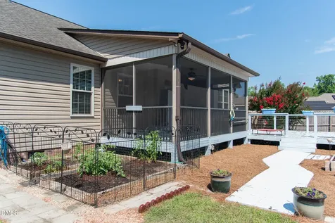 127 Woodglen Drive Clayton NC 27527