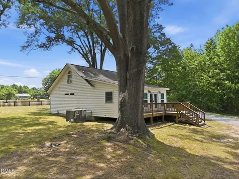 2568 Nc Highway 96 S Franklinton NC 27525