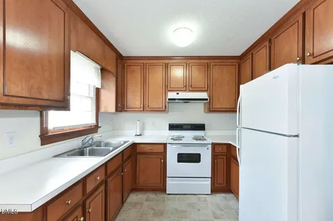 215 E Vance Street Zebulon NC 27597