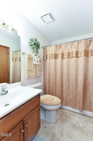 215 E Vance Street Zebulon NC 27597