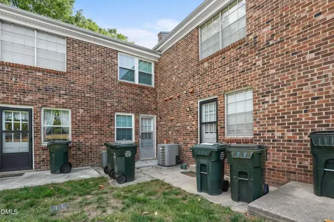 1002 Willow Drive Chapel Hill NC 27514